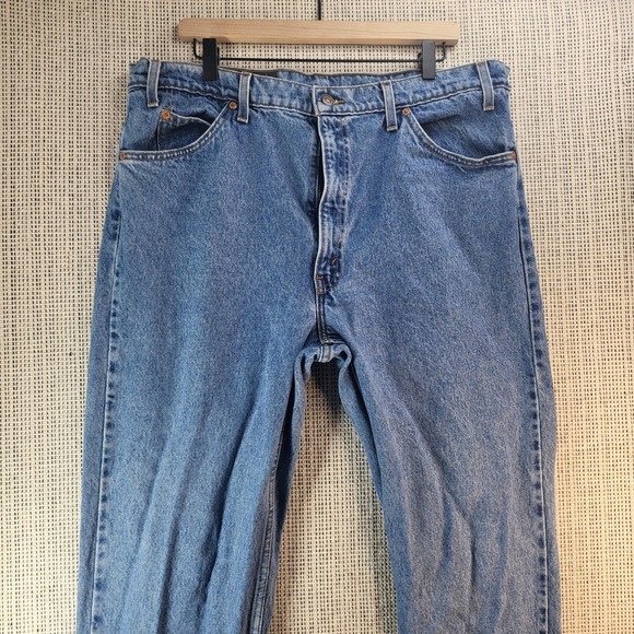 Levis 505 Jeans Mens 39.5x31 Denim Regular Fit Straight Leg Zip Fly 5 Pocket - Picture 1 of 11